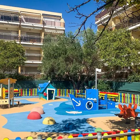 Apartment 1 Bedroom Cozy In Cavalaire-sur-Mer