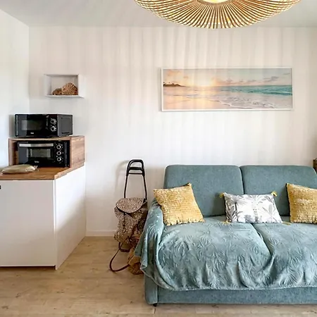 Apartment 1 Bedroom Cozy In *