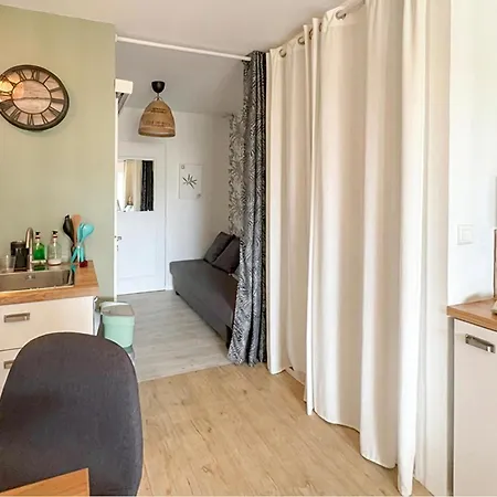 Apartment 1 Bedroom Cozy In Cavalaire-sur-Mer